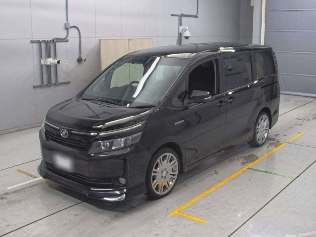 TOYOTA VOXY 2016