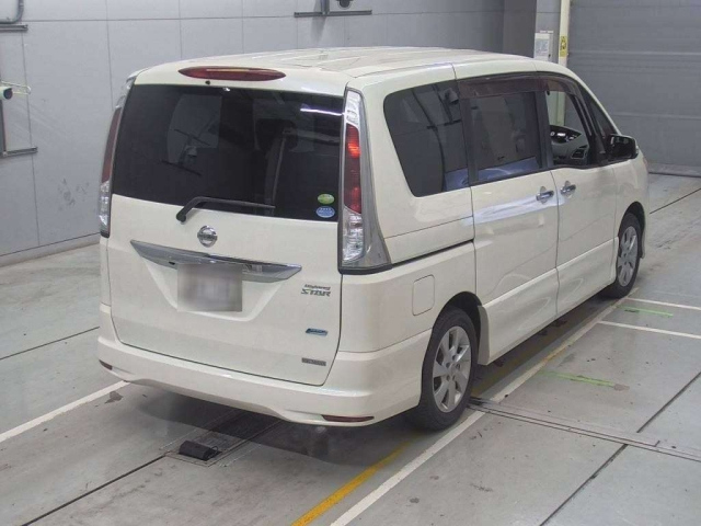 NISSAN SERENA 2011