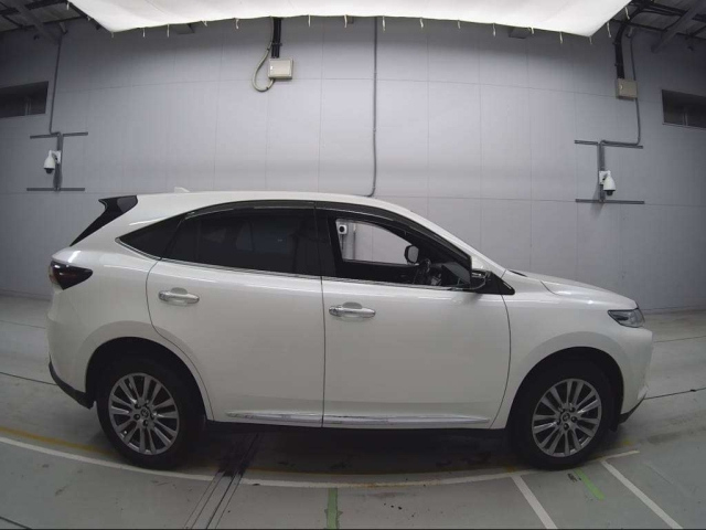 TOYOTA HARRIER 2018