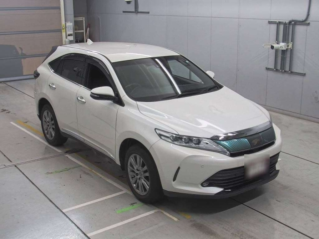 TOYOTA HARRIER 2018