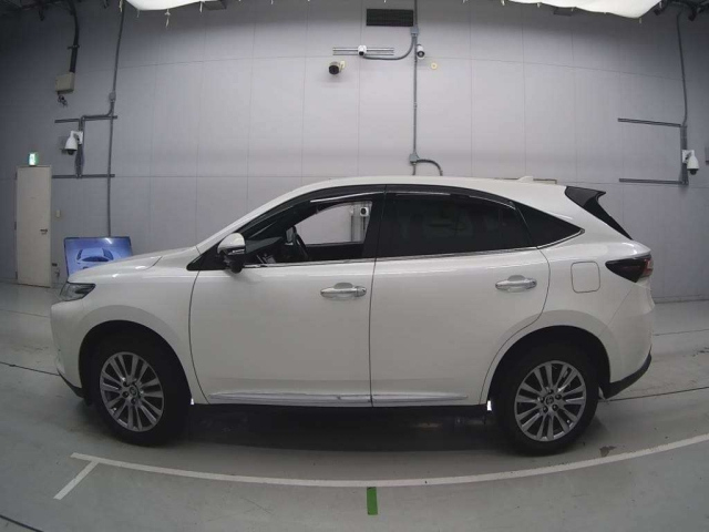 TOYOTA HARRIER 2018