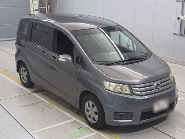 HONDA FREED 2012