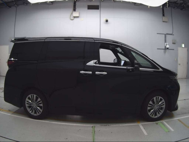 TOYOTA ALPHARD 2024