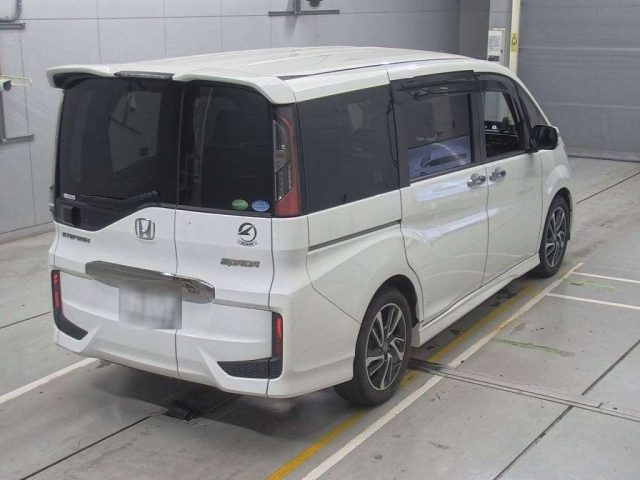 HONDA STEP WAGON 2016