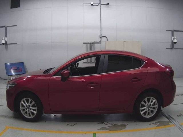 MAZDA AXELA 2018