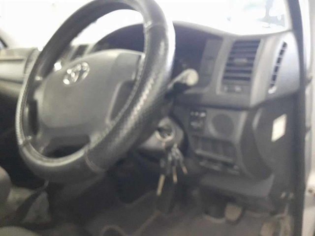 TOYOTA HIACE VAN 2013