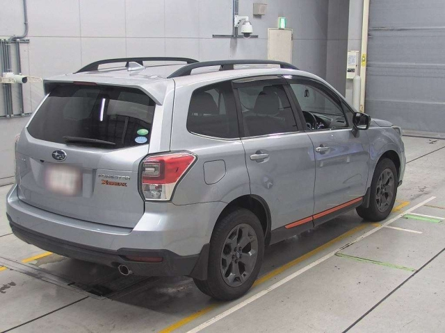 SUBARU FORESTER 2017