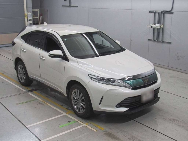 TOYOTA HARRIER 2018