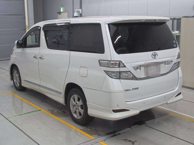 TOYOTA VELLFIRE 2010