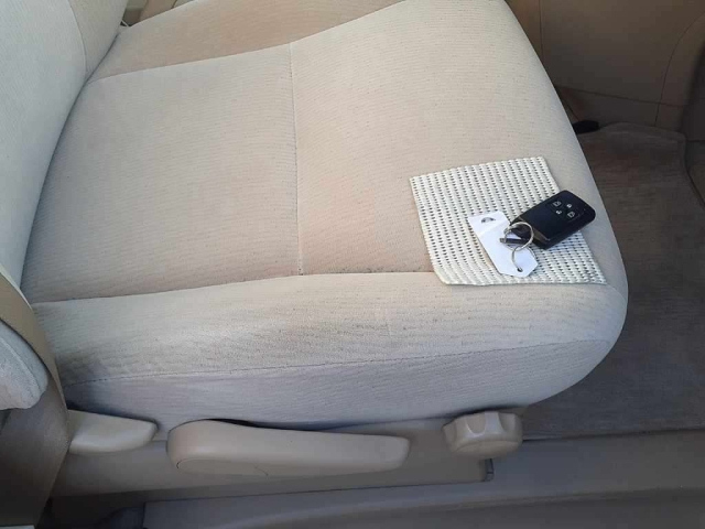 TOYOTA VELLFIRE 2010