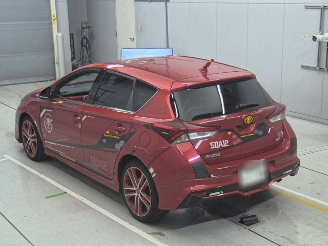 TOYOTA AURIS 2015