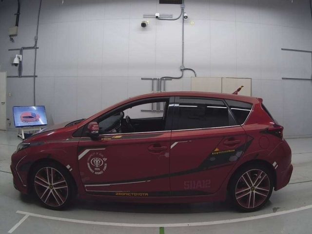 TOYOTA AURIS 2015