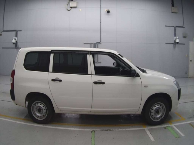TOYOTA PROBOX 2022
