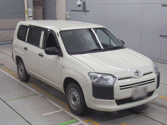 TOYOTA PROBOX 2022