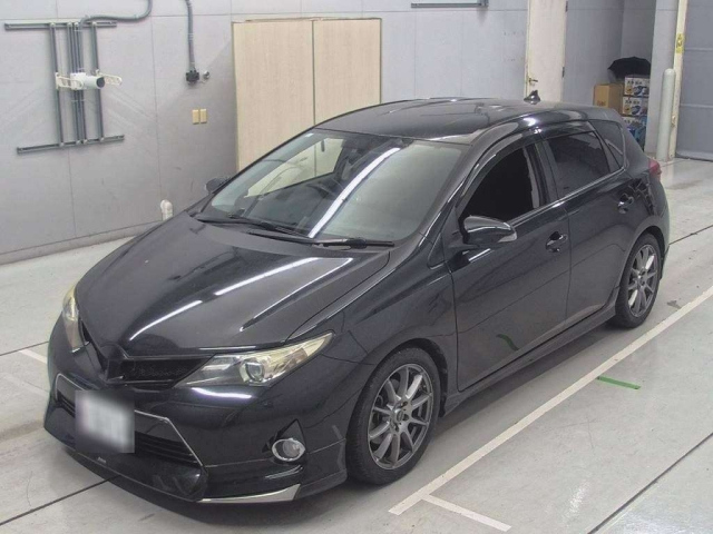 TOYOTA AURIS 2013