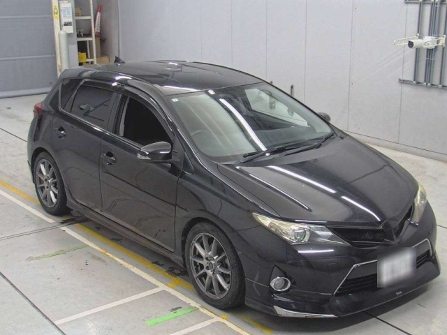 TOYOTA AURIS 2013