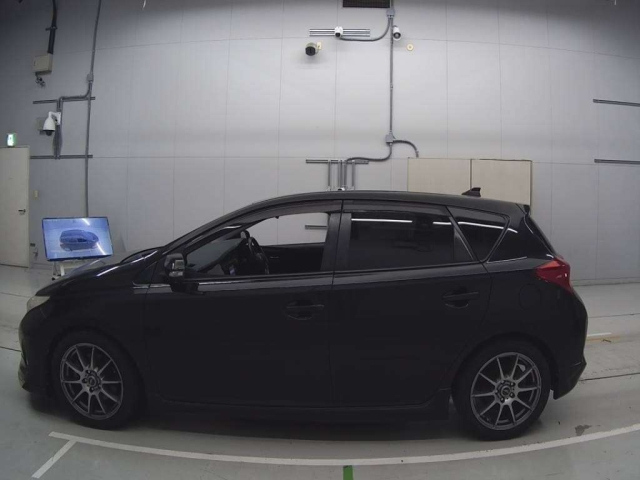 TOYOTA AURIS 2013