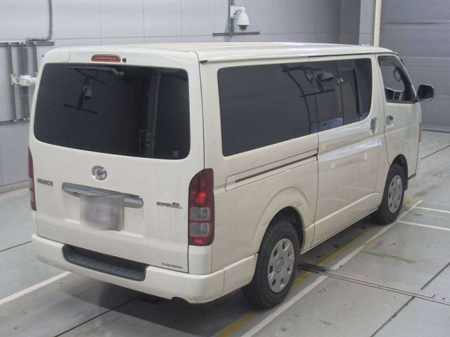 TOYOTA HIACE VAN 2009