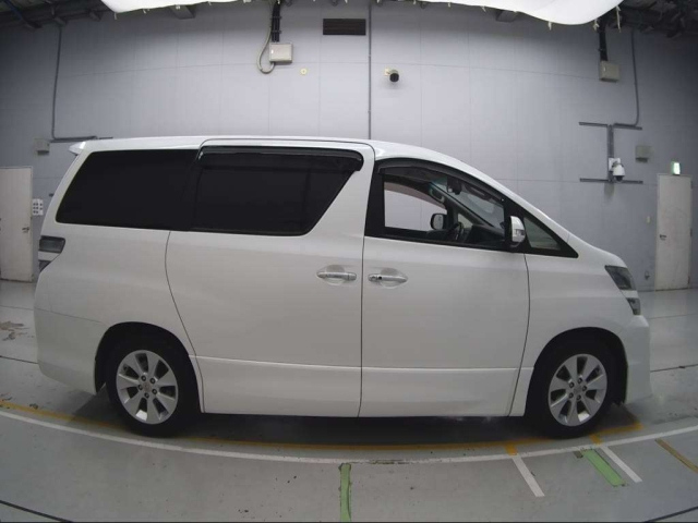 TOYOTA VELLFIRE 2014