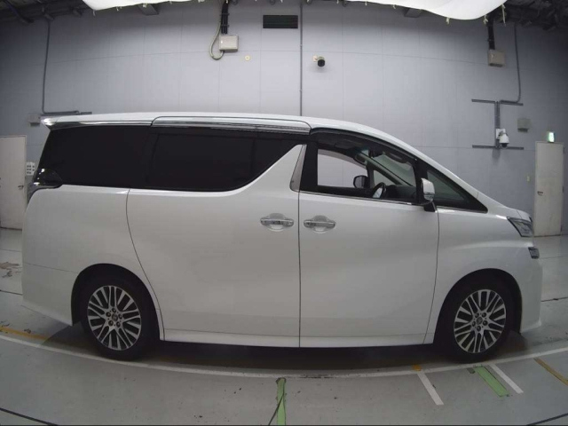 TOYOTA VELLFIRE 2016