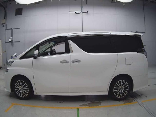 TOYOTA VELLFIRE 2016