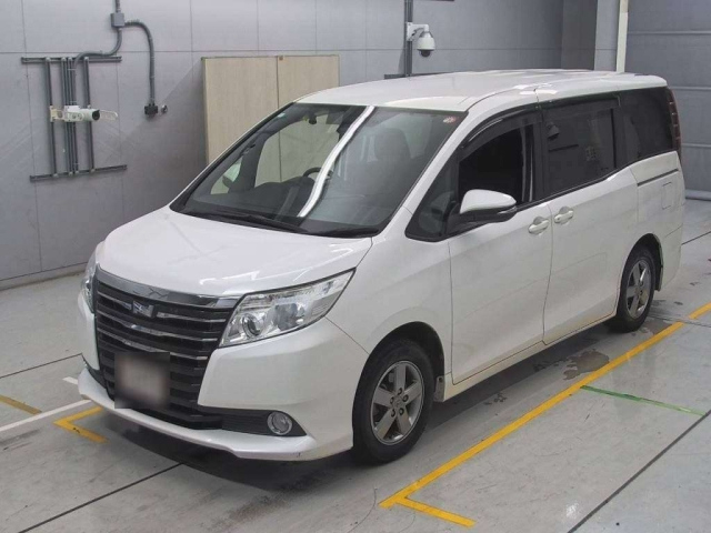 TOYOTA NOAH 2016