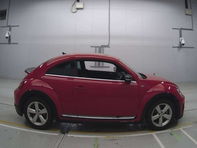 VOLKSWAGEN THE BEETLE 2017
