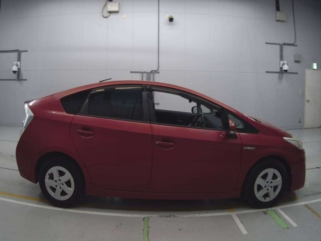 TOYOTA PRIUS 2011