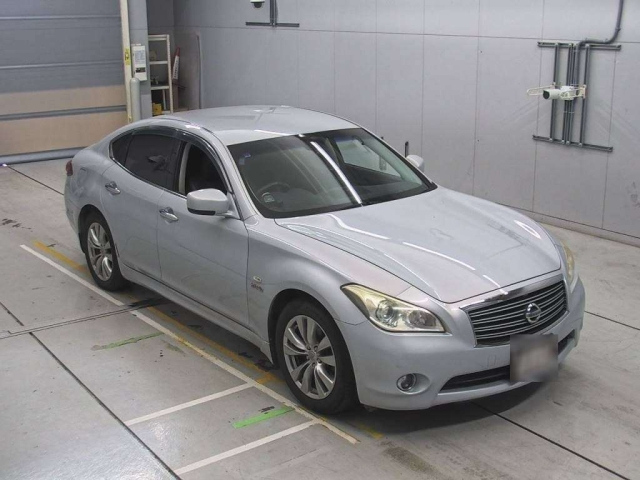 NISSAN FUGA 2012