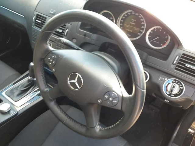 MERCEDES BENZ C CLASS 2010
