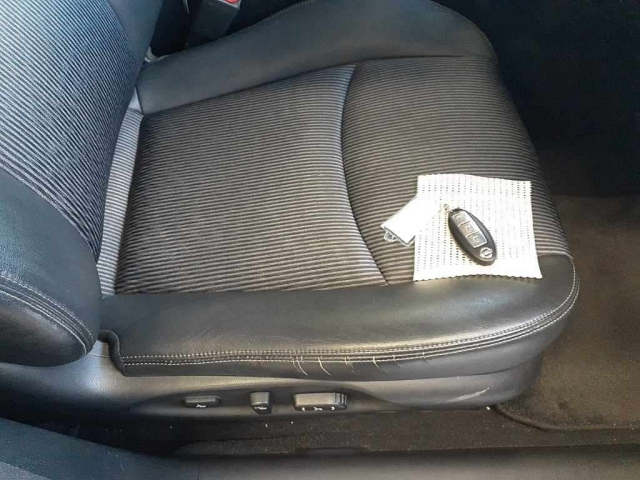 NISSAN FUGA 2012
