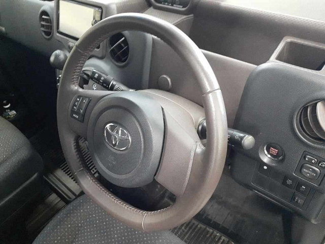 TOYOTA SPADE 2015