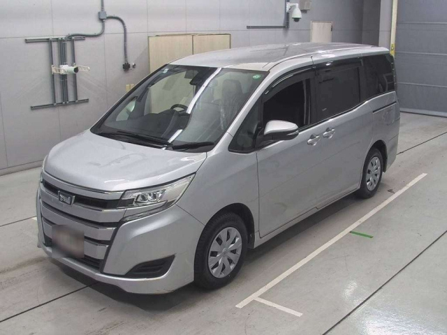 TOYOTA NOAH 2020