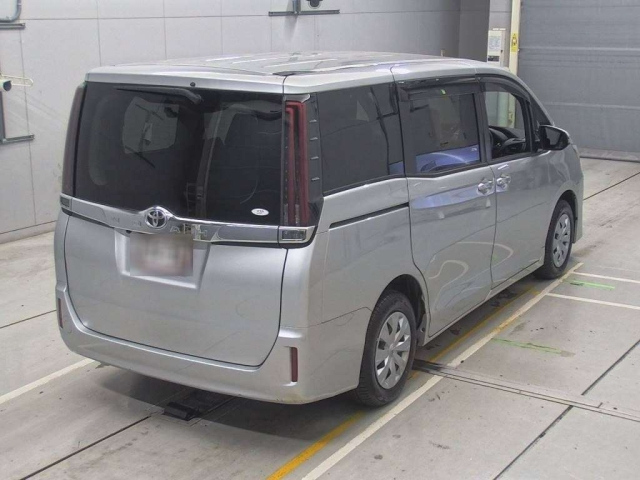 TOYOTA NOAH 2020