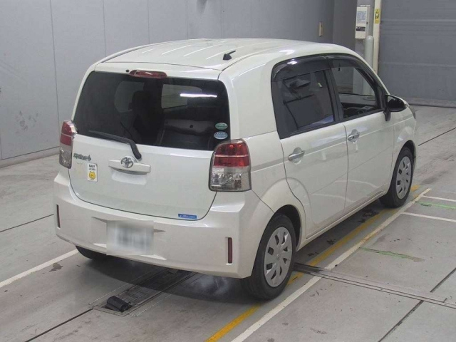 TOYOTA SPADE 2015