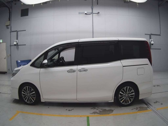 TOYOTA ESQUIRE 2015