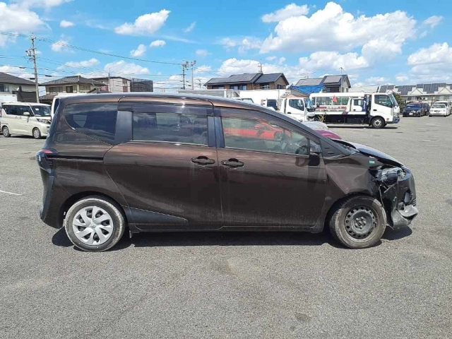 TOYOTA SIENTA 2016