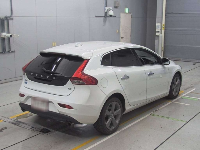 VOLVO V40 2013
