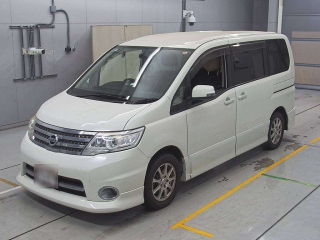 NISSAN SERENA 2010