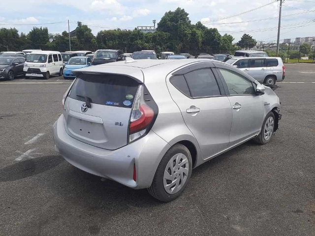 TOYOTA AQUA 2018
