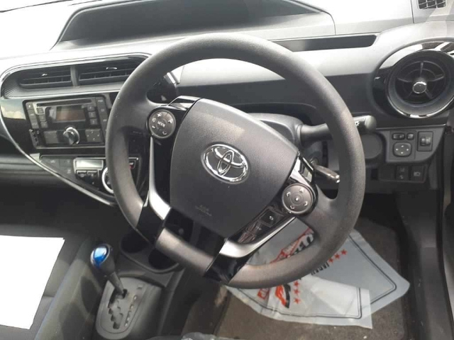 TOYOTA AQUA 2018