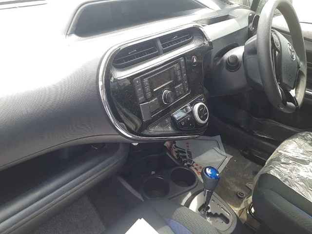 TOYOTA AQUA 2018