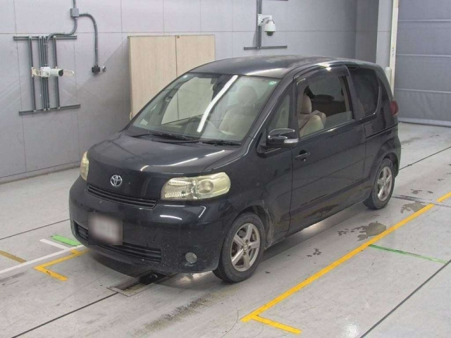 TOYOTA PORTE 2009