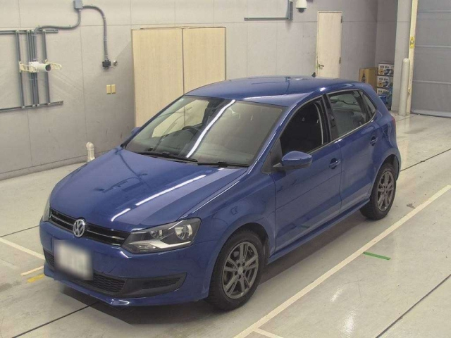 VOLKSWAGEN POLO 2013