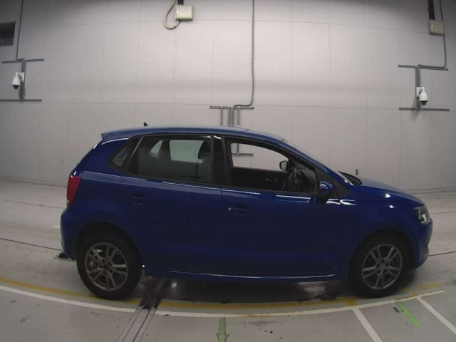 VOLKSWAGEN POLO 2013