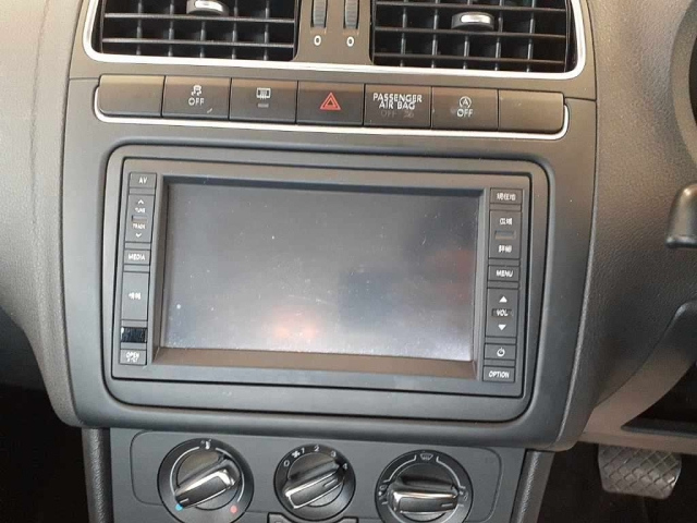 VOLKSWAGEN POLO 2013