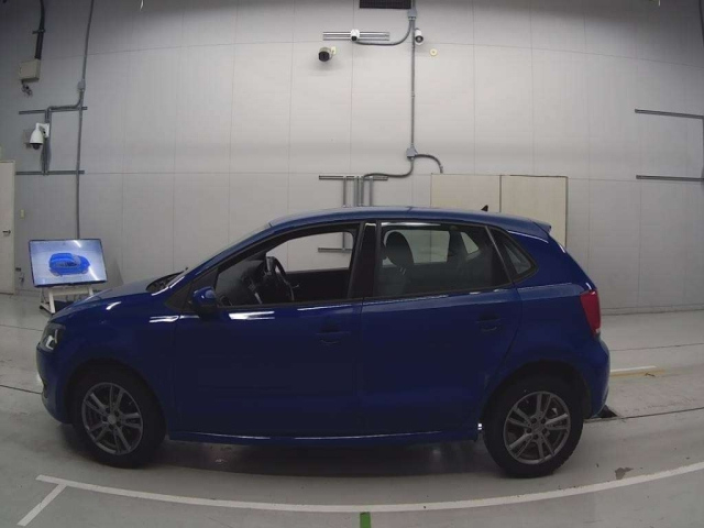 VOLKSWAGEN POLO 2013