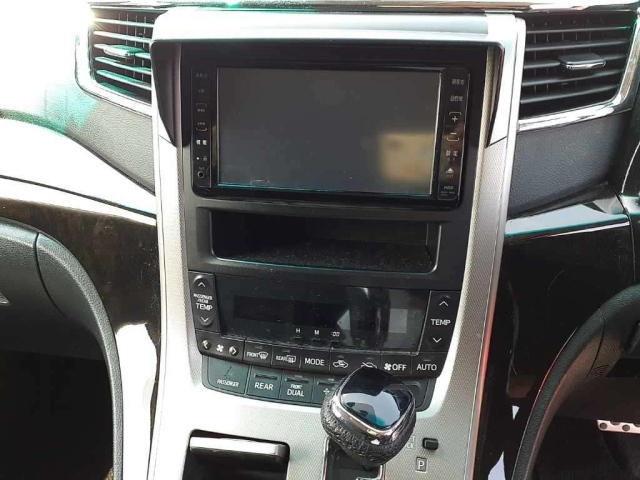 TOYOTA ALPHARD 2008