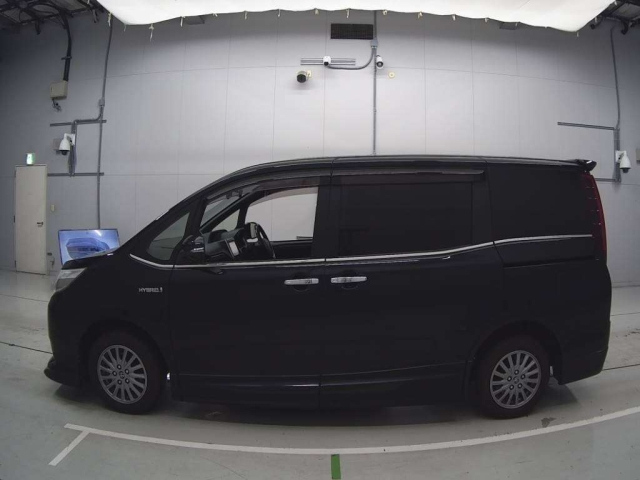 TOYOTA ESQUIRE 2015