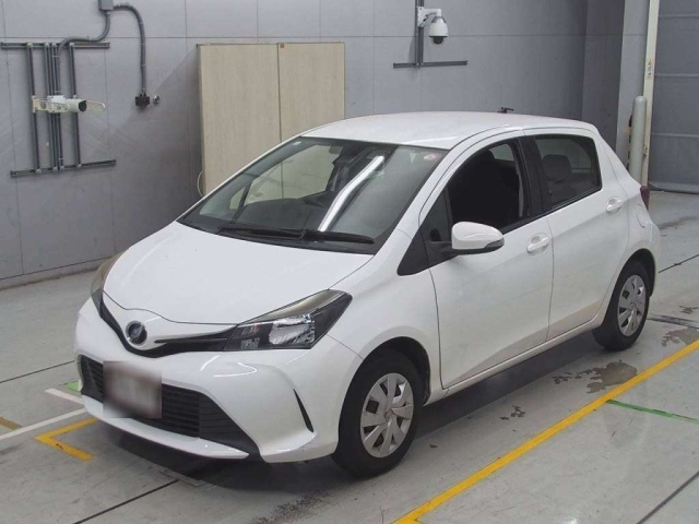 TOYOTA VITZ 2016